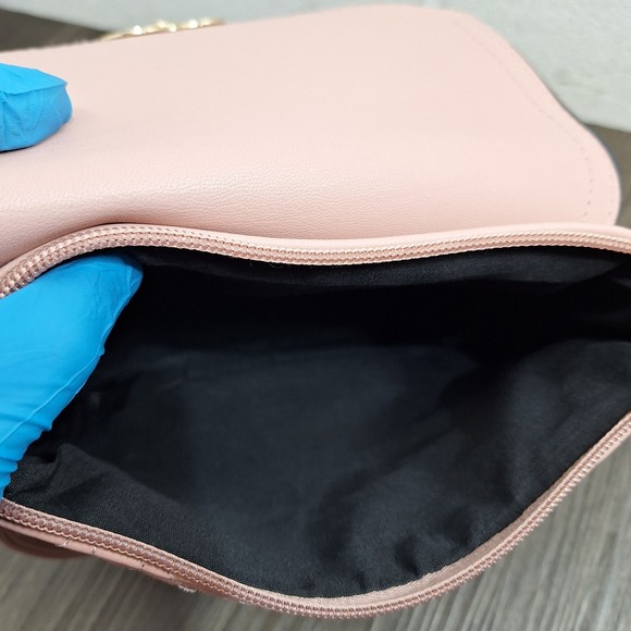 Blush Pink Heart Quilted Crossbody Bag Gold Heart Lock Faux Leather Messenger - Picture 4 of 10